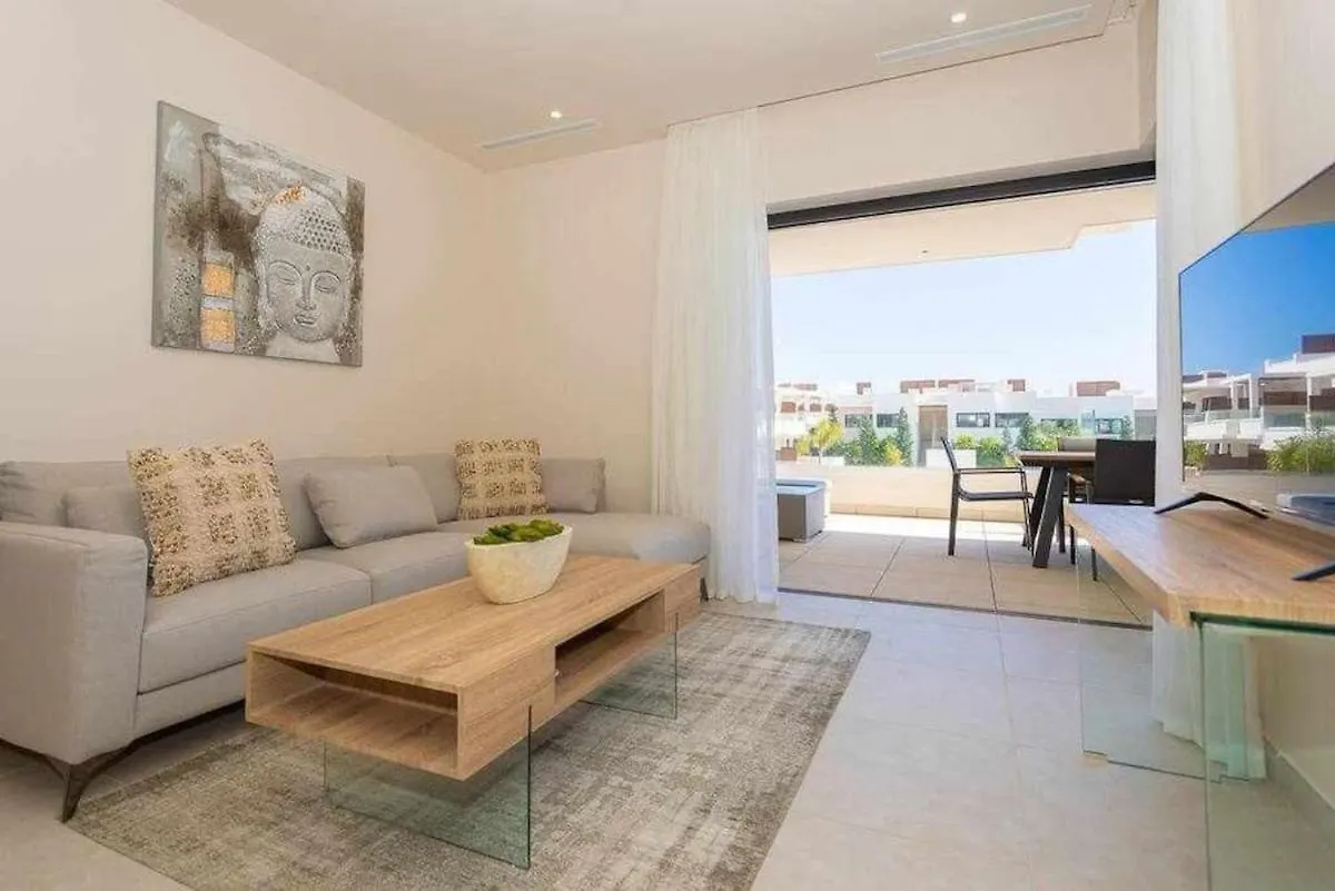 Sea Views & Walk To The Beach La Cala De Mijas Apartment